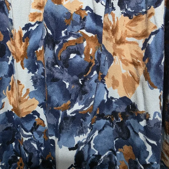 Liz & Me Floral Blue and Brown Short Sleeve Top - Picture 3 of 8
